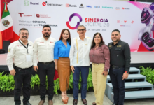 Carmen Lilia Canturosas participó en Sinergia Digital 2.0, donde presentó las herramientas tecnológicas de Nuevo Laredo para mejorar la atención ciudadana.