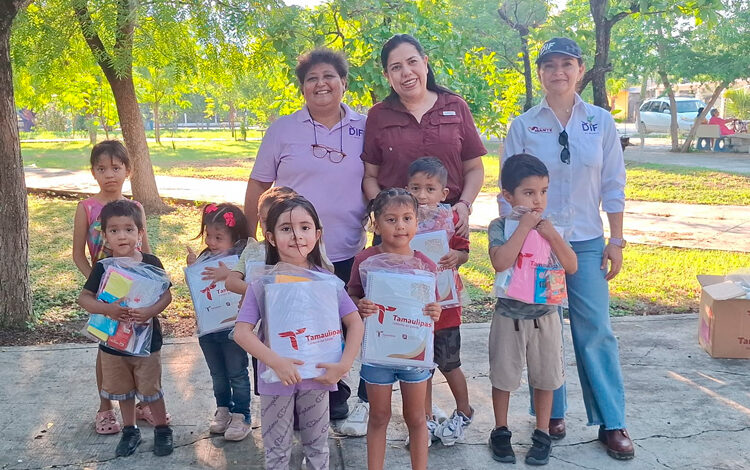 Patty Chío convivió con niñas y niños del CAIC Celaya de El Mante y entregó material escolar enviado por el Gobierno del Estado.
