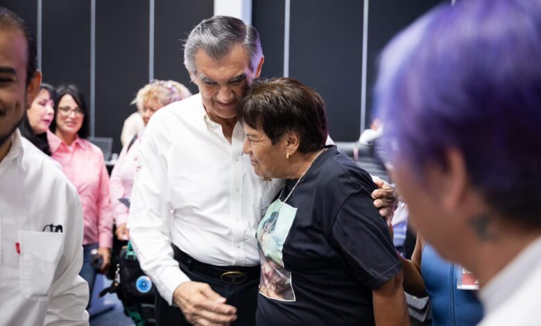 Colectivos de búsqueda se reunieron con el gobernador Américo Villarreal para plantear acciones ante los rezagos en la localización e identificación de personas desaparecidas.