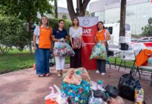 La comunidad de la UAT participó en la campaña “Recolecta” para reunir tapitas de plástico que serán entregadas a la asociación Un Cachito de Luz.